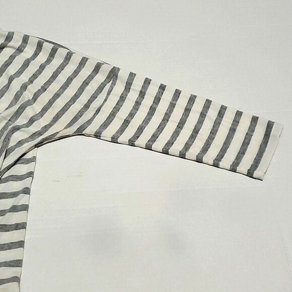 WHBM Boho Chic White & Gray Striped Cross Over Front Sweater Top - Picture 6 of 8